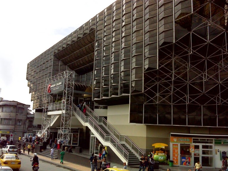 El centro comercial Parque Caldas es otro error arquitectónico
